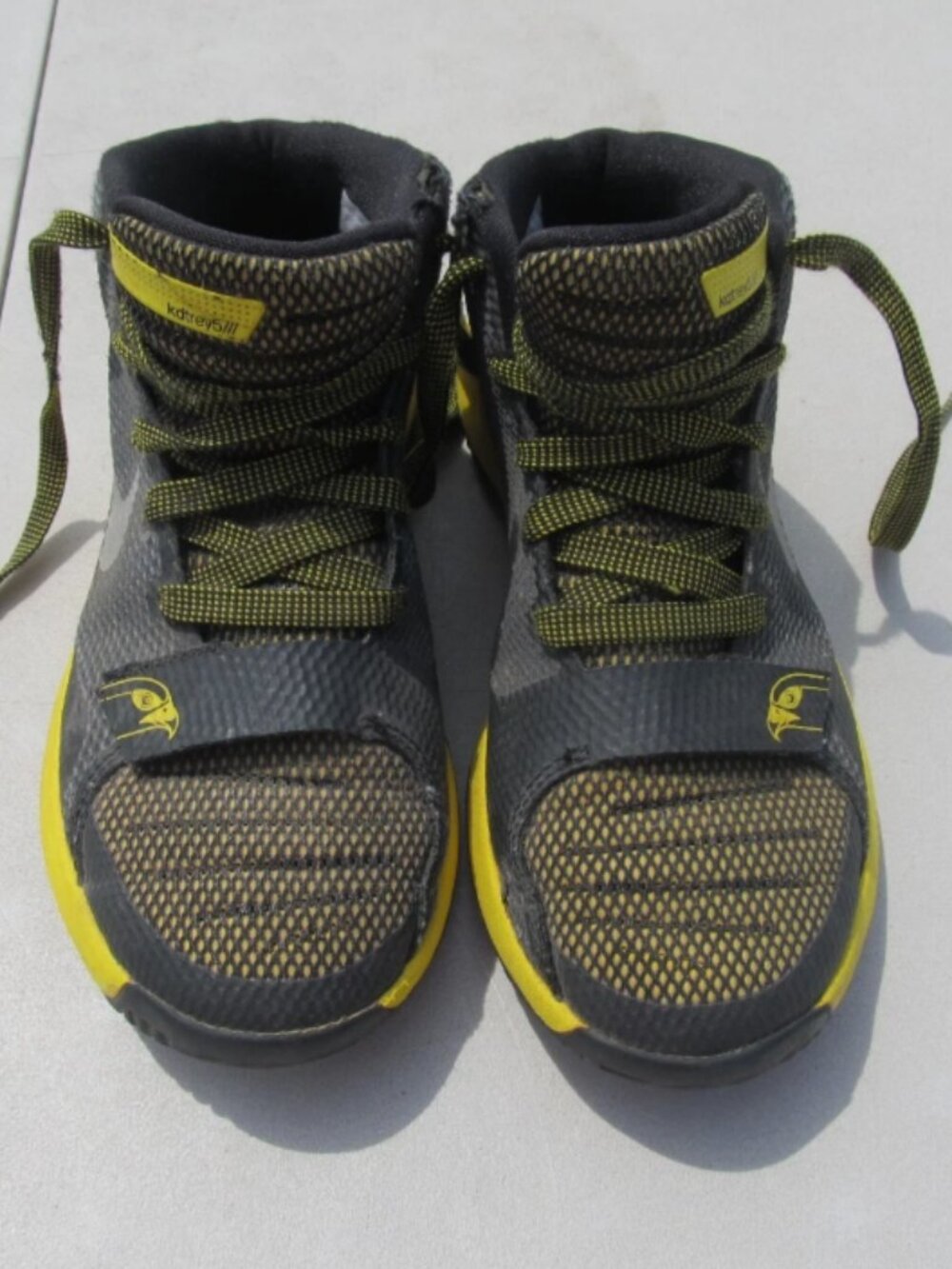 Nike KD Trey 5 III Boy’s Size 3.5 Y Black and yellow -2015- 768870-007